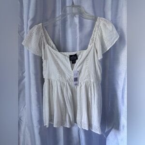 NWT Angie White Eyelet Flutter Sleeve Peplum Top